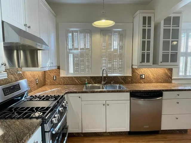 $4,300 | 903 South Bruce Street, Tampa, FL 33606