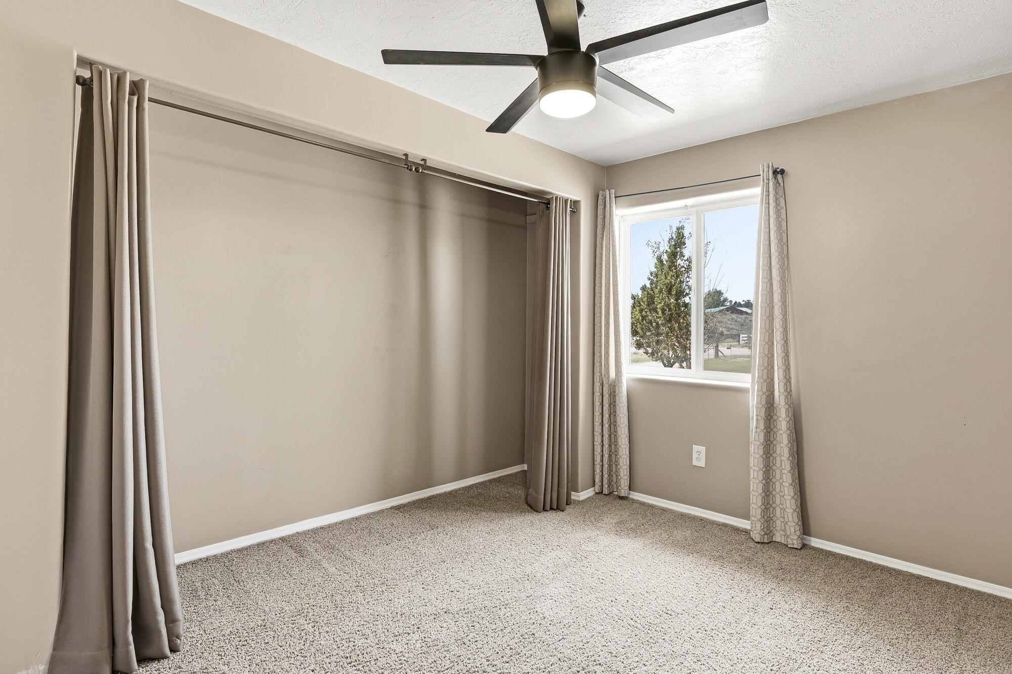 5002 4300 West Cedar City, UT 84721 - Photo 38 of 61 5002 N 4300 W-40