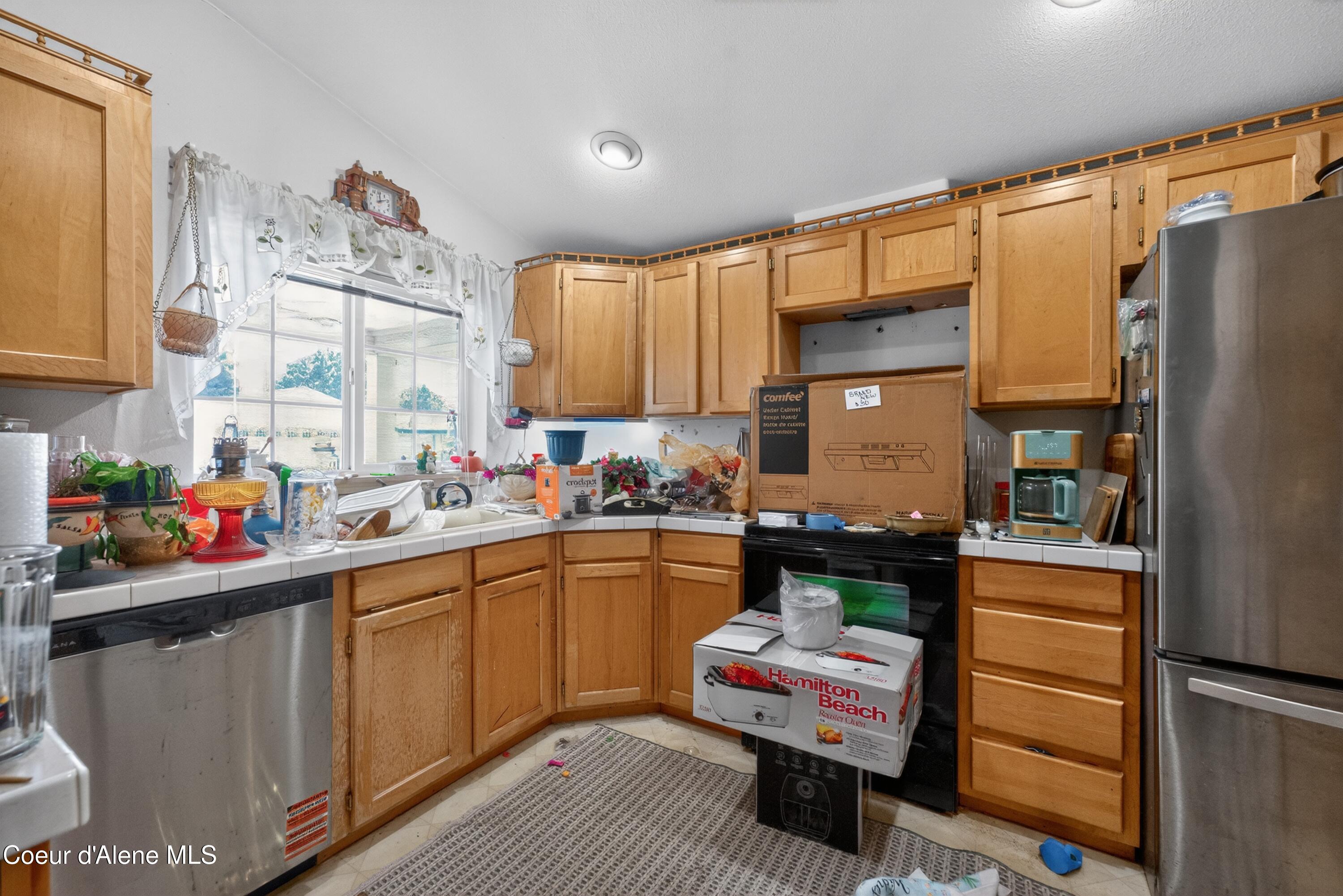 1816 Bounty Loop Hayden, ID 83835 - Photo 13 of 28 19_1816_W_Bounty_Loop-Kitchen-5323