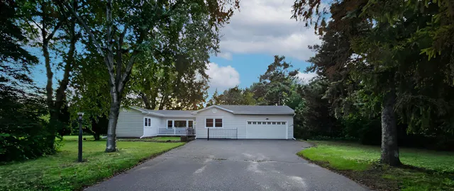 $529,900 | 1925 Walsh Lane, Mendota Heights, MN 55118