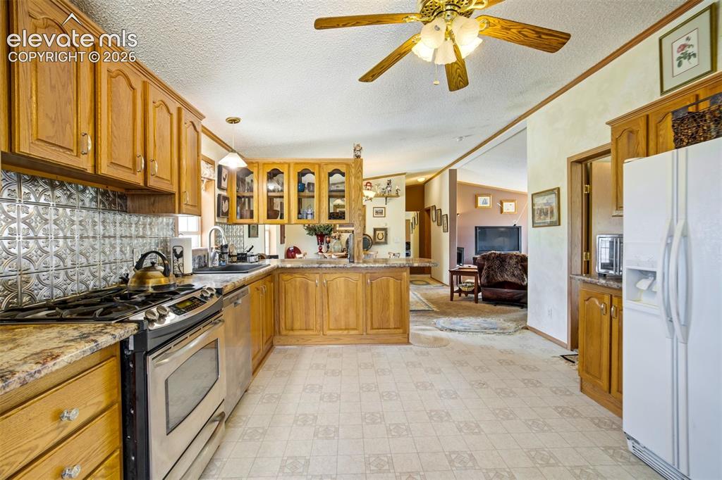 22120 McDaniels Road Calhan, CO 80808 - Photo 9 of 49
