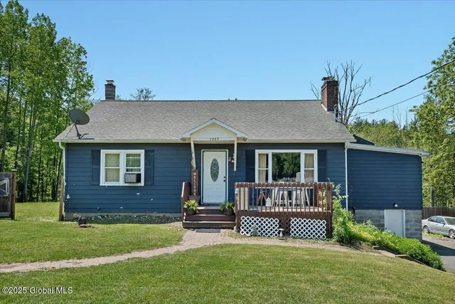 $599,900 | 3287 Highway 43, Sand Lake, NY 12018