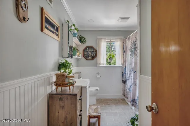 $599,900 | 3287 Highway 43, Sand Lake, NY 12018