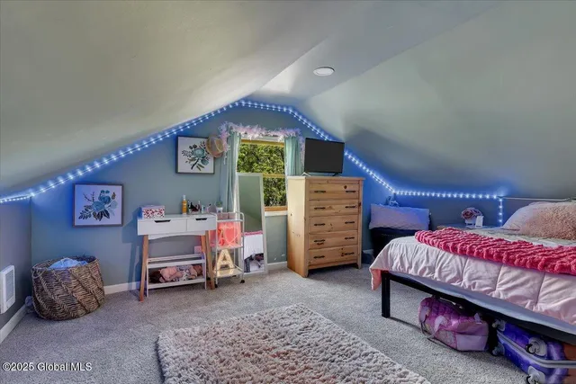 $599,900 | 3287 Highway 43, Sand Lake, NY 12018