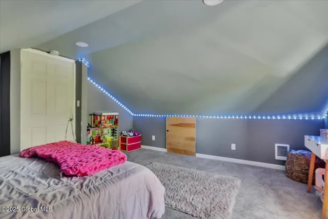 $599,900 | 3287 Highway 43, Sand Lake, NY 12018