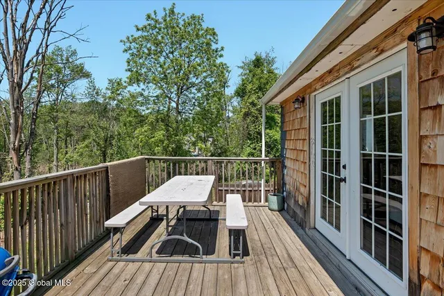 $599,900 | 3287 Highway 43, Sand Lake, NY 12018