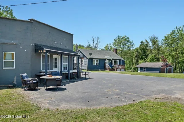 $599,900 | 3287 Highway 43, Sand Lake, NY 12018