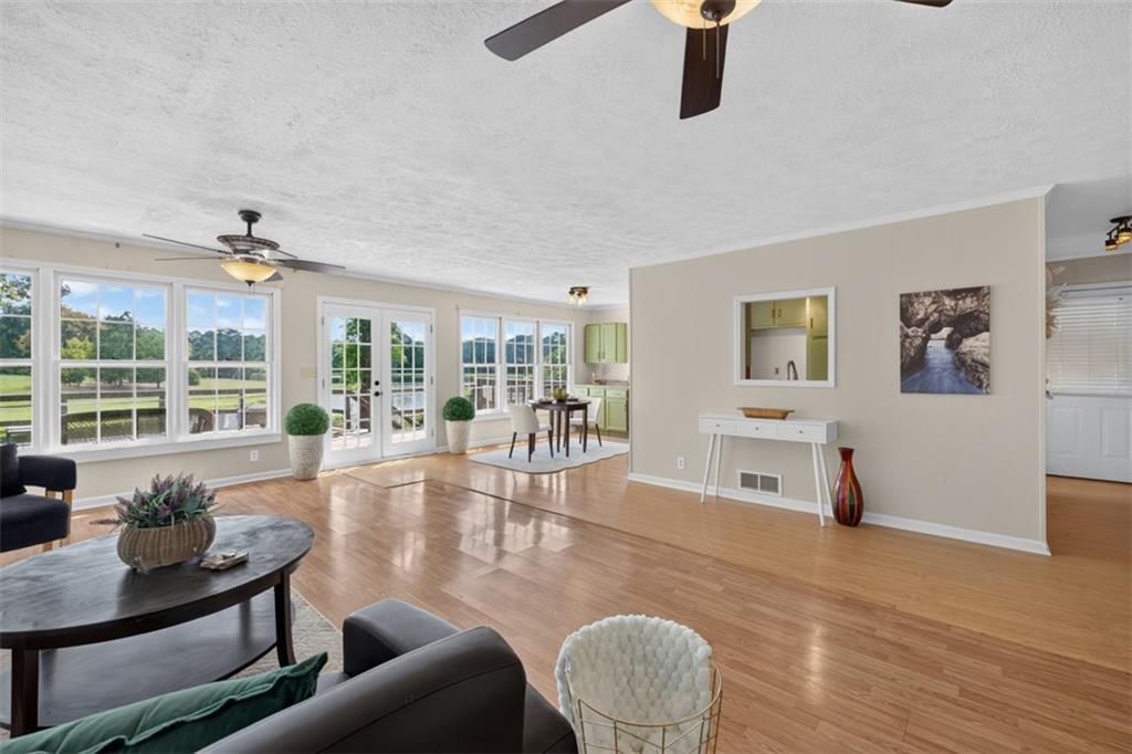 976 Walker Lake Road Southwest Conyers, GA 30094 - Photo 7 of 36 Gallery Image 7