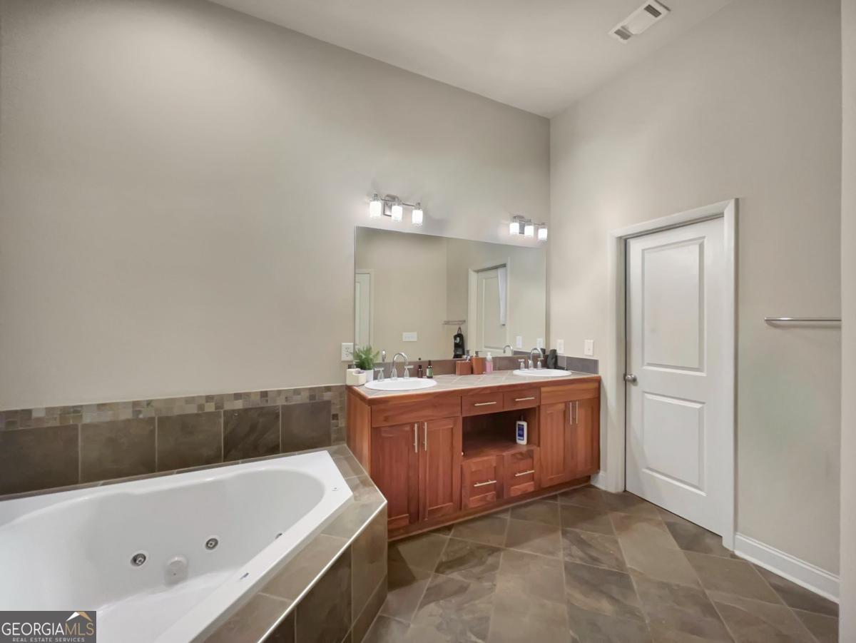 118 Ruth Drive, Unit 130 Athens, GA 30601 - Photo 26 of 41