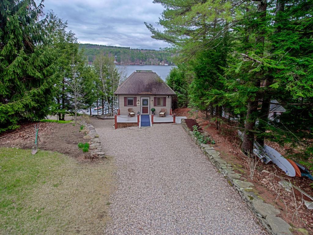 12 Boat Cove Road Alton, NH 03810 - Photo 4 of 26