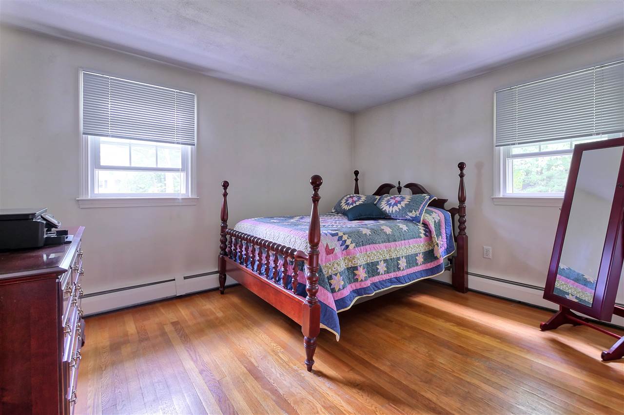 14 Warton Road Nashua, NH 03062 - Photo 22 of 28