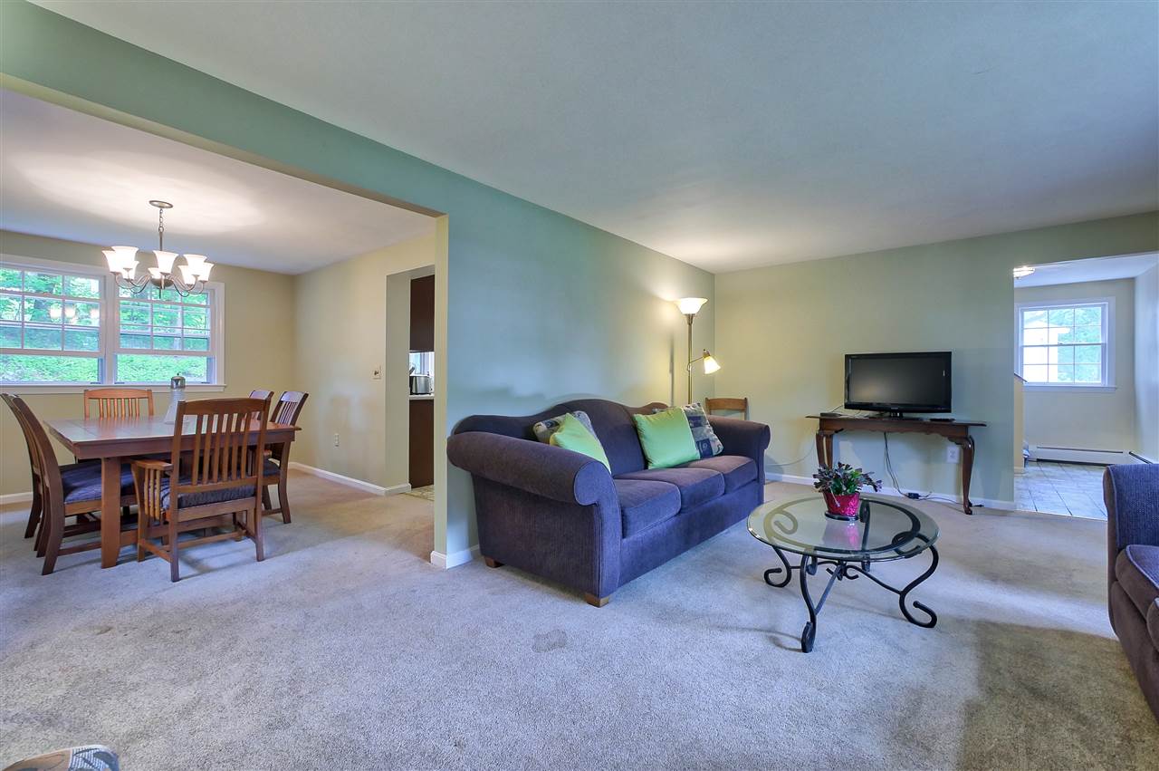 14 Warton Road Nashua, NH 03062 - Photo 5 of 28
