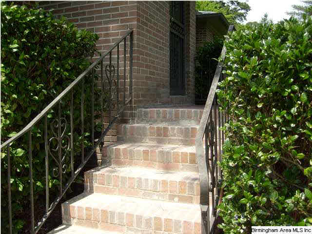 1846 Saulter Road Birmingham, AL 35209 - Photo 3 of 17