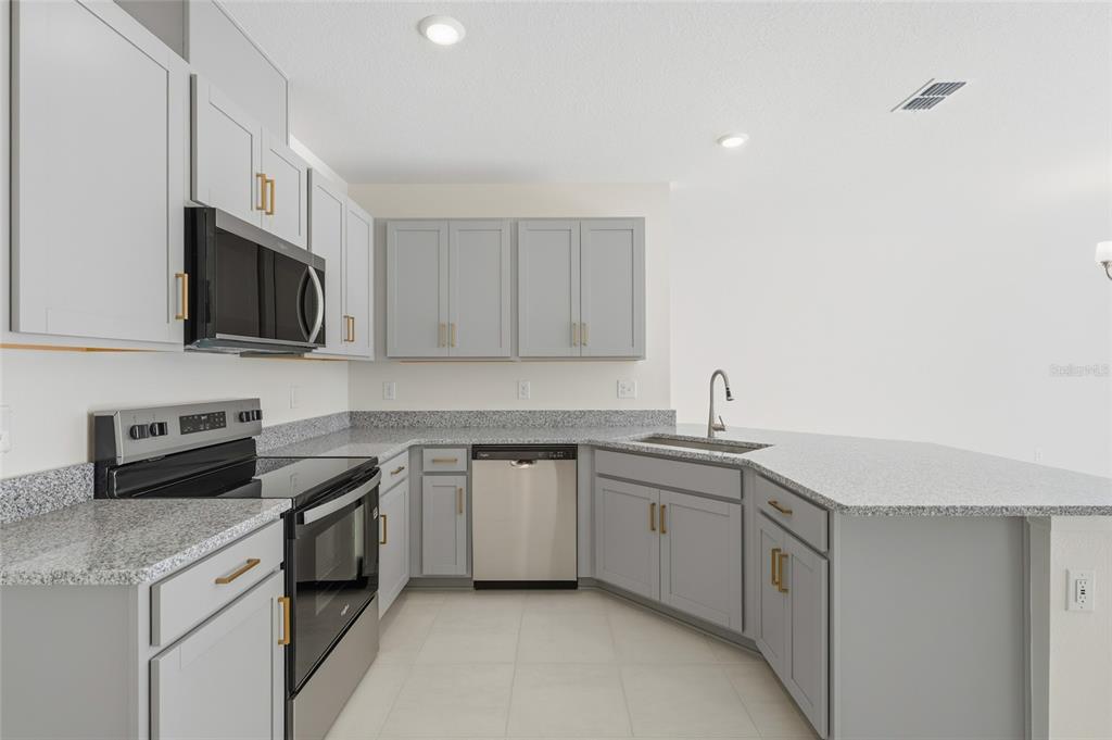 2791 Raindrop Run Street Clermont, FL 34714 - Photo 7 of 25