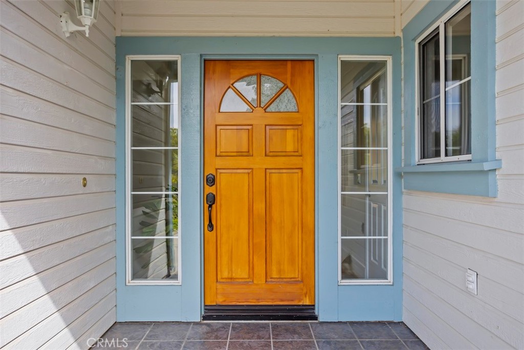 1795 Palomares Road Fallbrook, CA 92028 - Photo 5 of 37 a view of front door