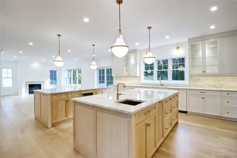 $2,850,000 | 225 Brixton Road, Garden City, NY 11530