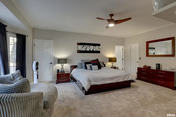 $545,000 | 4003 Marian Drive, Quincy, IL 62305