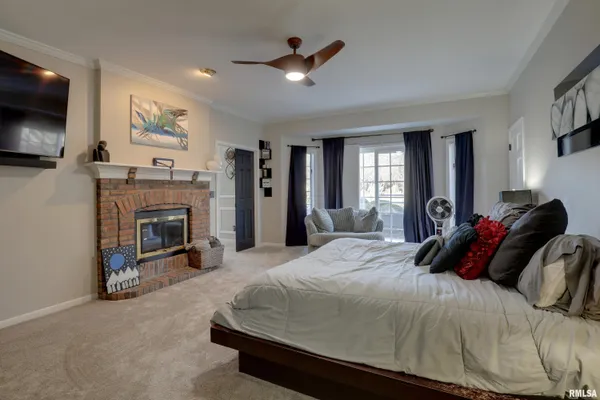 $545,000 | 4003 Marian Drive, Quincy, IL 62305