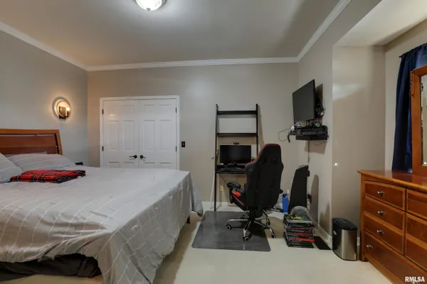 $545,000 | 4003 Marian Drive, Quincy, IL 62305