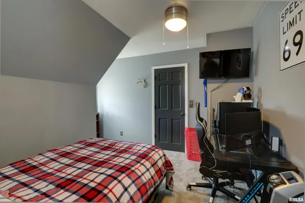 $545,000 | 4003 Marian Drive, Quincy, IL 62305