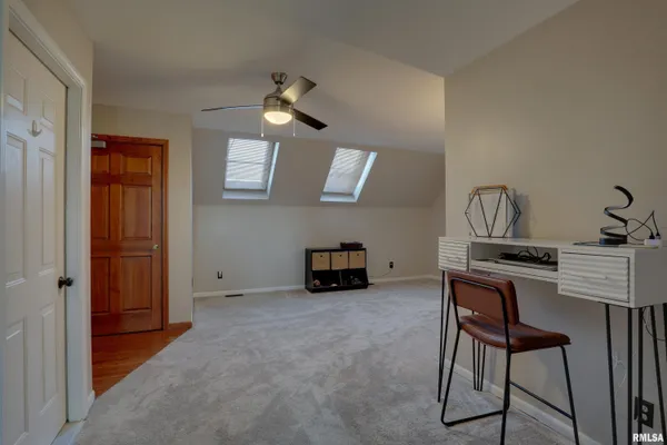 $545,000 | 4003 Marian Drive, Quincy, IL 62305