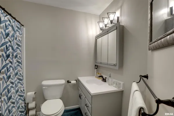 $545,000 | 4003 Marian Drive, Quincy, IL 62305