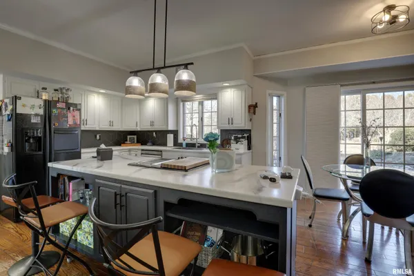 $545,000 | 4003 Marian Drive, Quincy, IL 62305