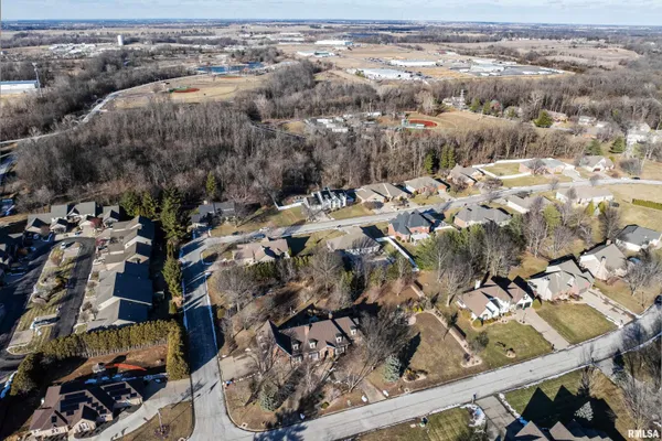 $545,000 | 4003 Marian Drive, Quincy, IL 62305