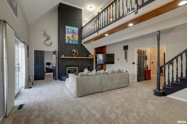 $545,000 | 4003 Marian Drive, Quincy, IL 62305