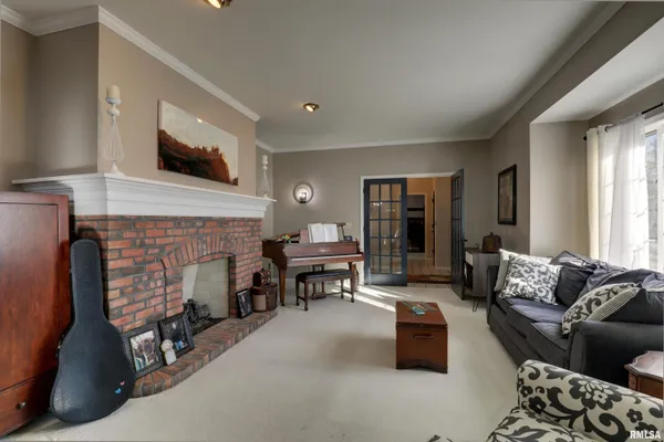 $545,000 | 4003 Marian Drive, Quincy, IL 62305