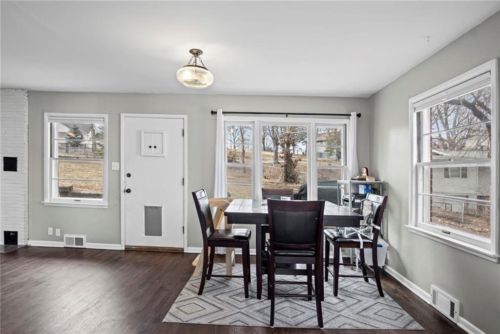 1920 North 29th Street St. Joseph, MO 64506 - Photo 11 of 37