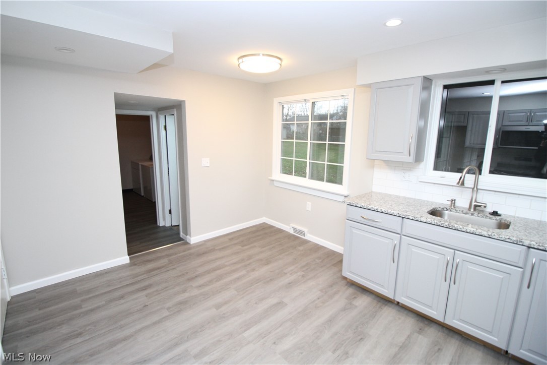 1120 Ford Road Cleveland, OH 44124 - Photo 6 of 17
