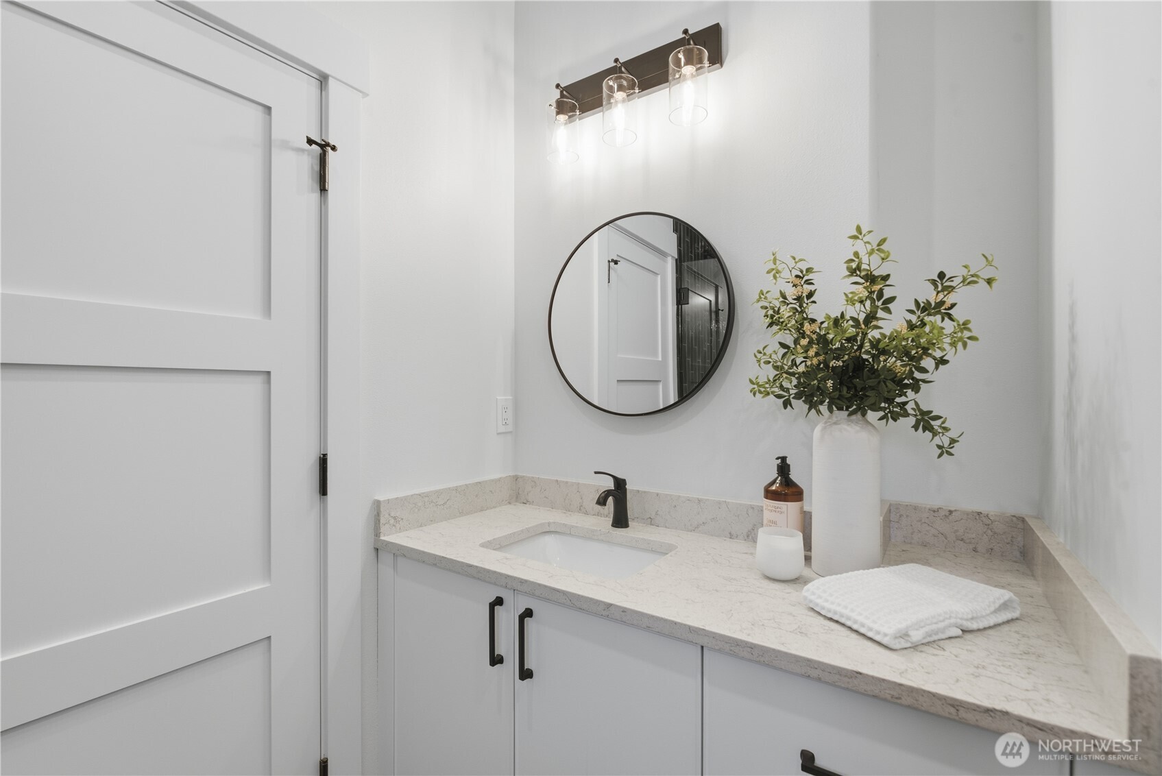 2623 Southwest Yancy Street Seattle, WA 98126 - Photo 20 of 30