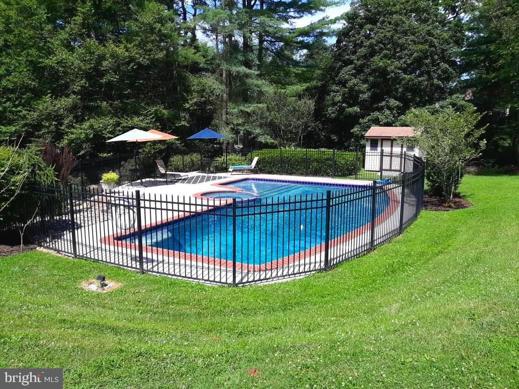 45 Woodridge Road Thornton, PA 19373 - Photo 5 of 66