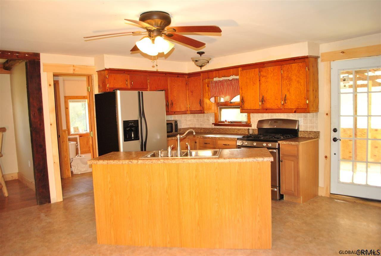 119 Tracey Road Coeymans, NY 12143 - Photo 10 of 25 Photo 10