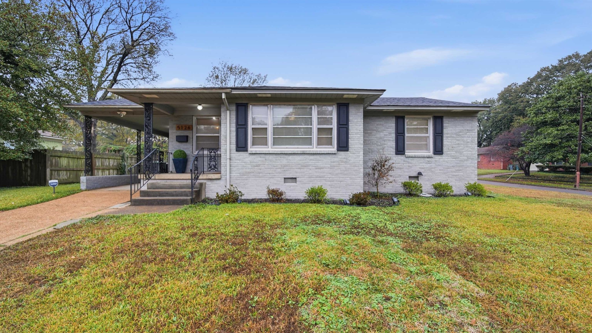 5126 Sea Isle Road Memphis, TN 38117 - Photo 2 of 36
