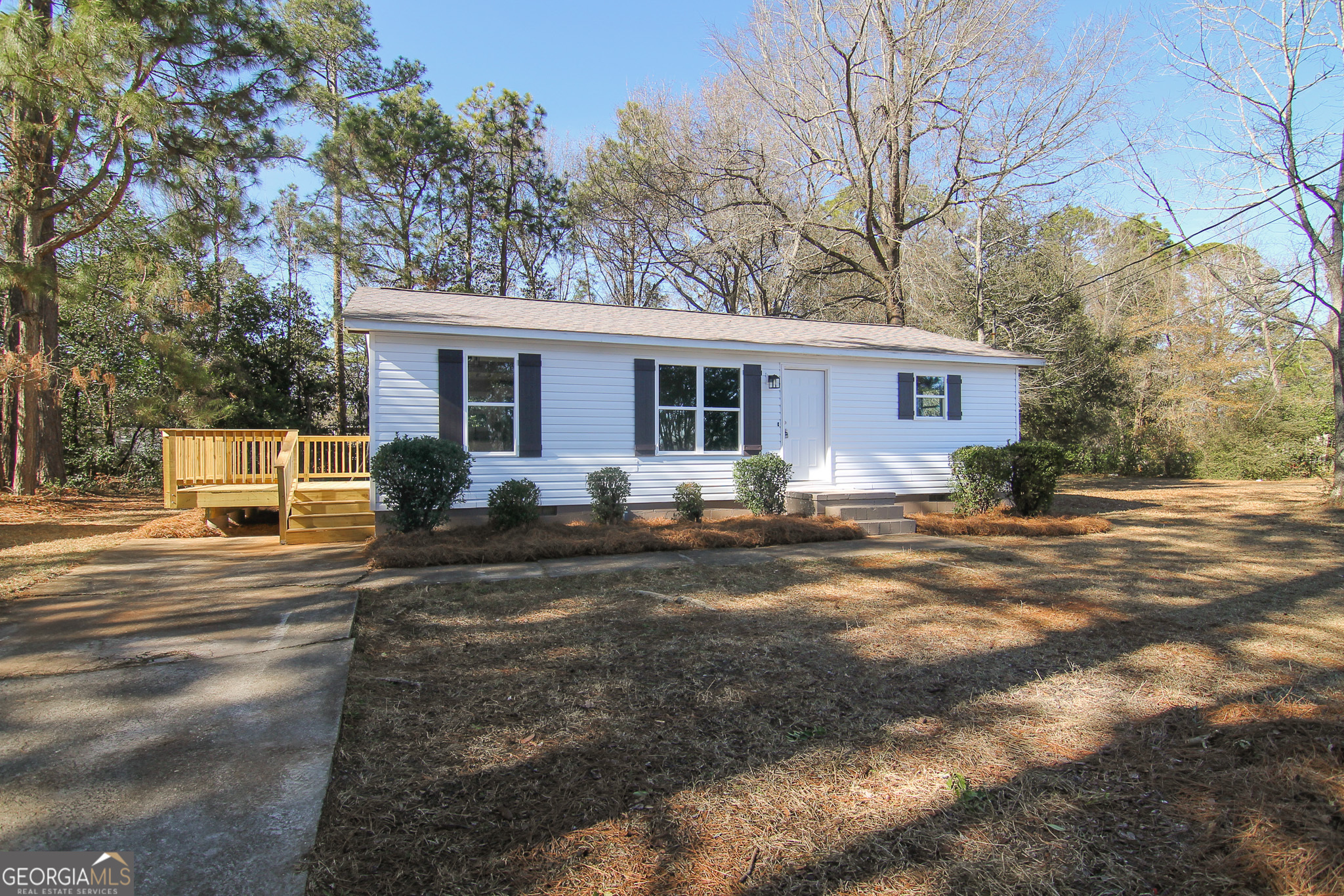 421 Vienna Circle Fort Valley, GA 31030 - Photo 3 of 17