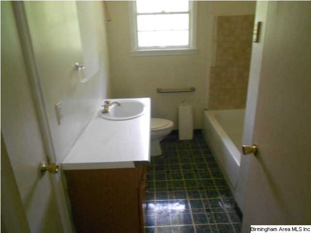 320 Polly Reed Road Northeast Birmingham, AL 35215 - Photo 9 of 14