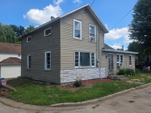 $140,000 | 204 Northeast 2nd Street, Black River Falls, WI 54615