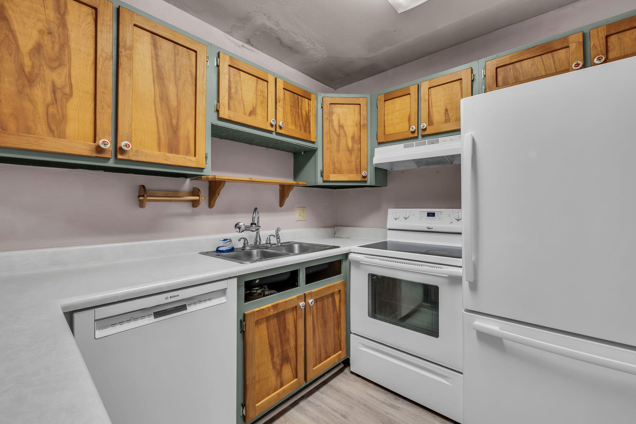 16-web-or-mls-900-mountain-creek-rd-332