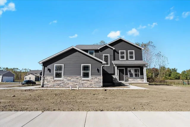 $370,000 | 1535 Thimbleberry Drive, Holt, MI 48842