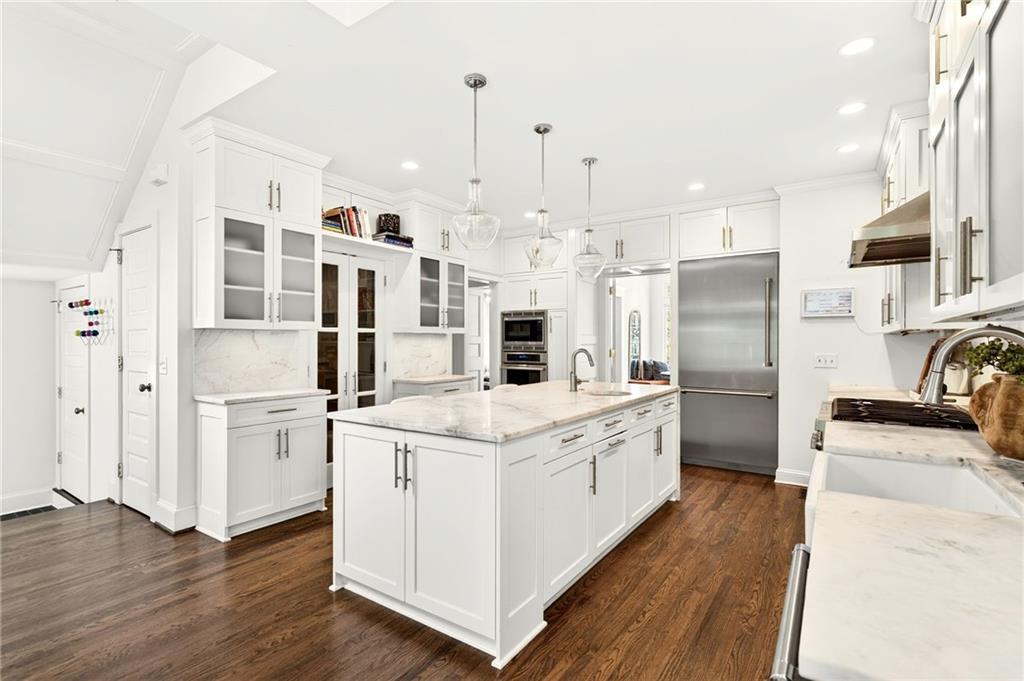 94 Inman Circle Northeast Atlanta, GA 30309 - Photo 10 of 43