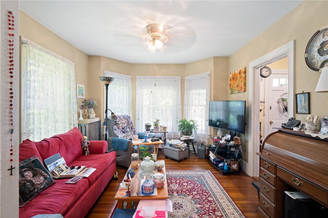 31 Bridge Street Warren, RI 02885 - Photo 27 of 50 Gallery Image 27