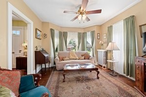 31 Bridge Street Warren, RI 02885 - Photo 8 of 50 Gallery Image 8