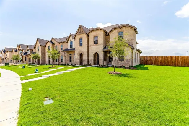 $349,990 | 1533 Homeplace Circle, Mansfield, TX 76063