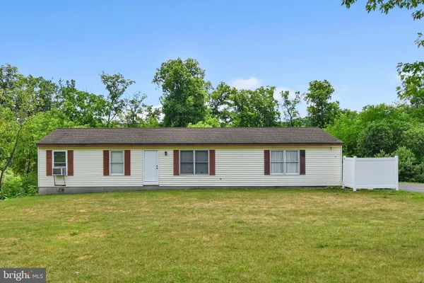$295,000 | 4031 Pricetown Road, Fleetwood, PA 19522