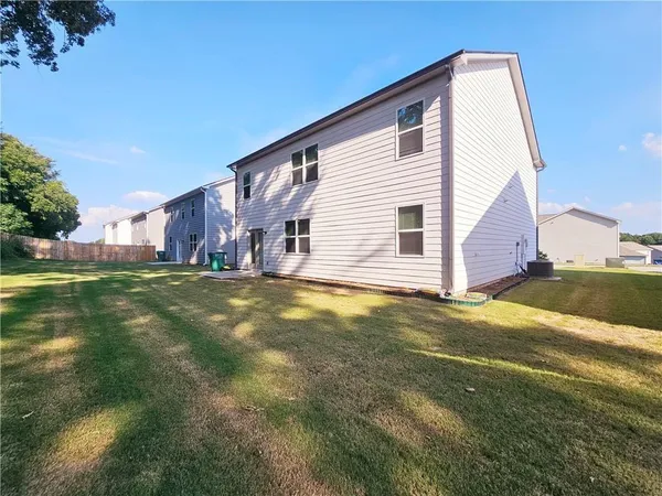 $2,400 | 306 Walnut Grv Way, Pendergrass, GA 30567