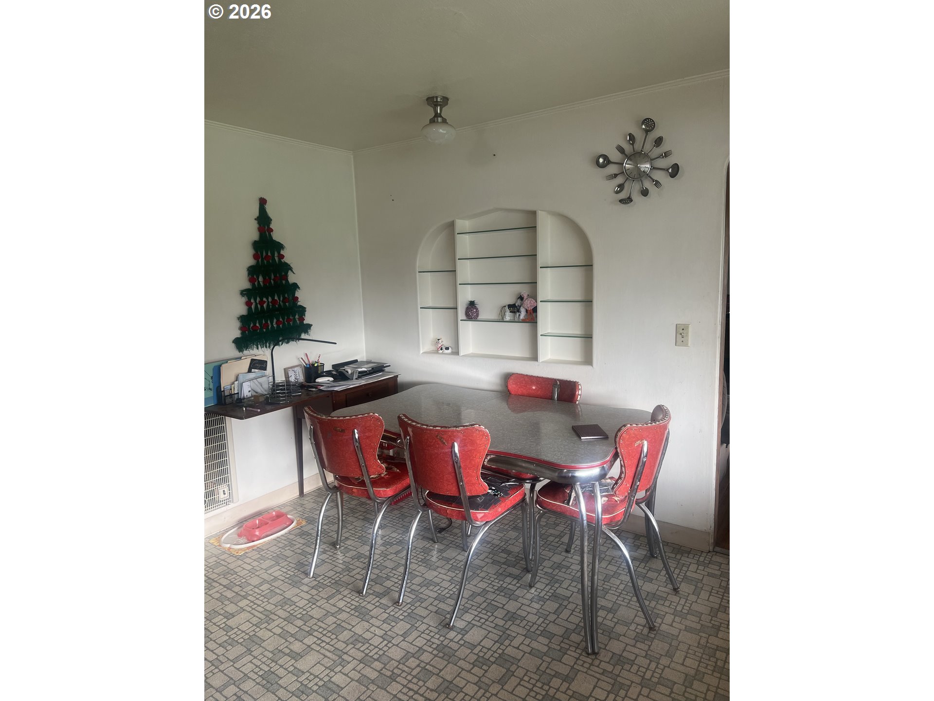 67623 East Bay Road North Bend, OR 97459 - Photo 8 of 21