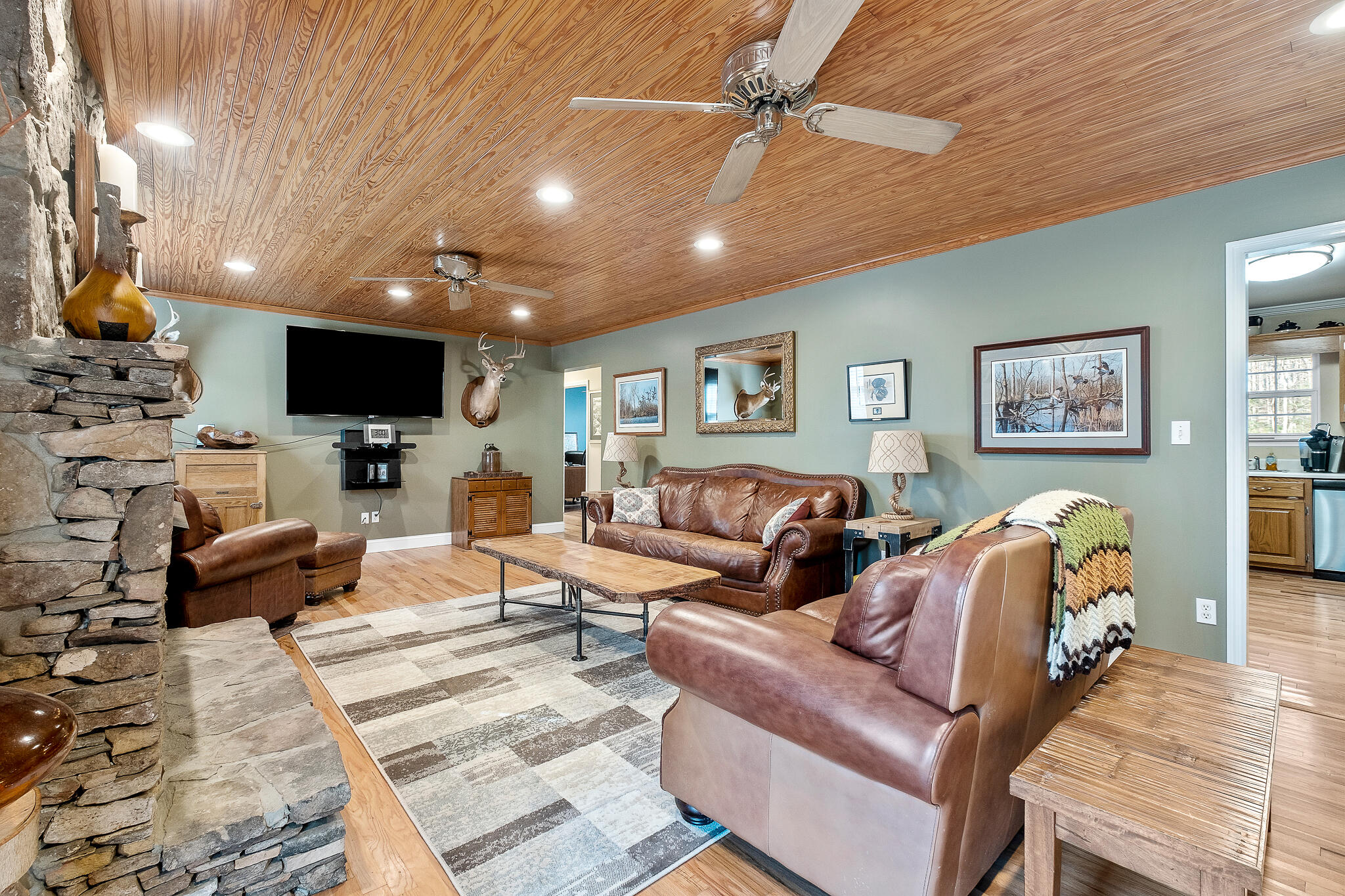 2335 Little Bend Road Signal Mountain, TN 37377 - Photo 6 of 40 Great Room
