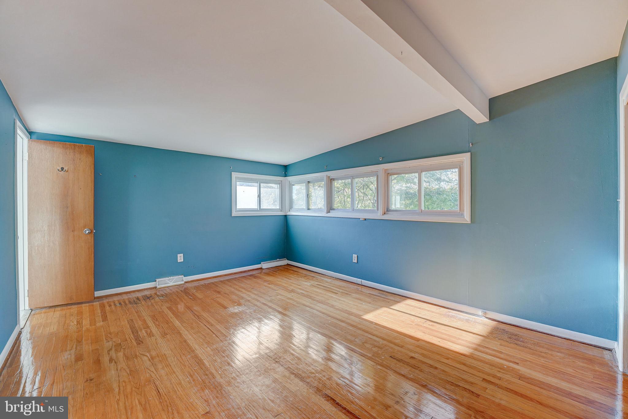 8201 Cobden Road Glenside, PA 19038 - Photo 12 of 31 Main bedroom